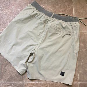 Tan Ten Thousand "Set Short"